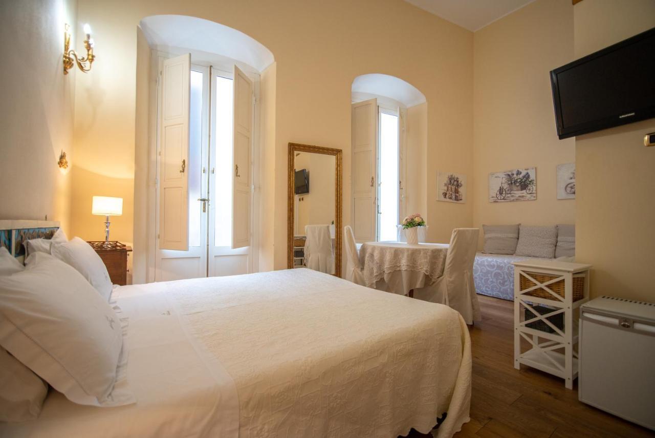 La Ghirlanda B&B 칼리아리 외부 사진