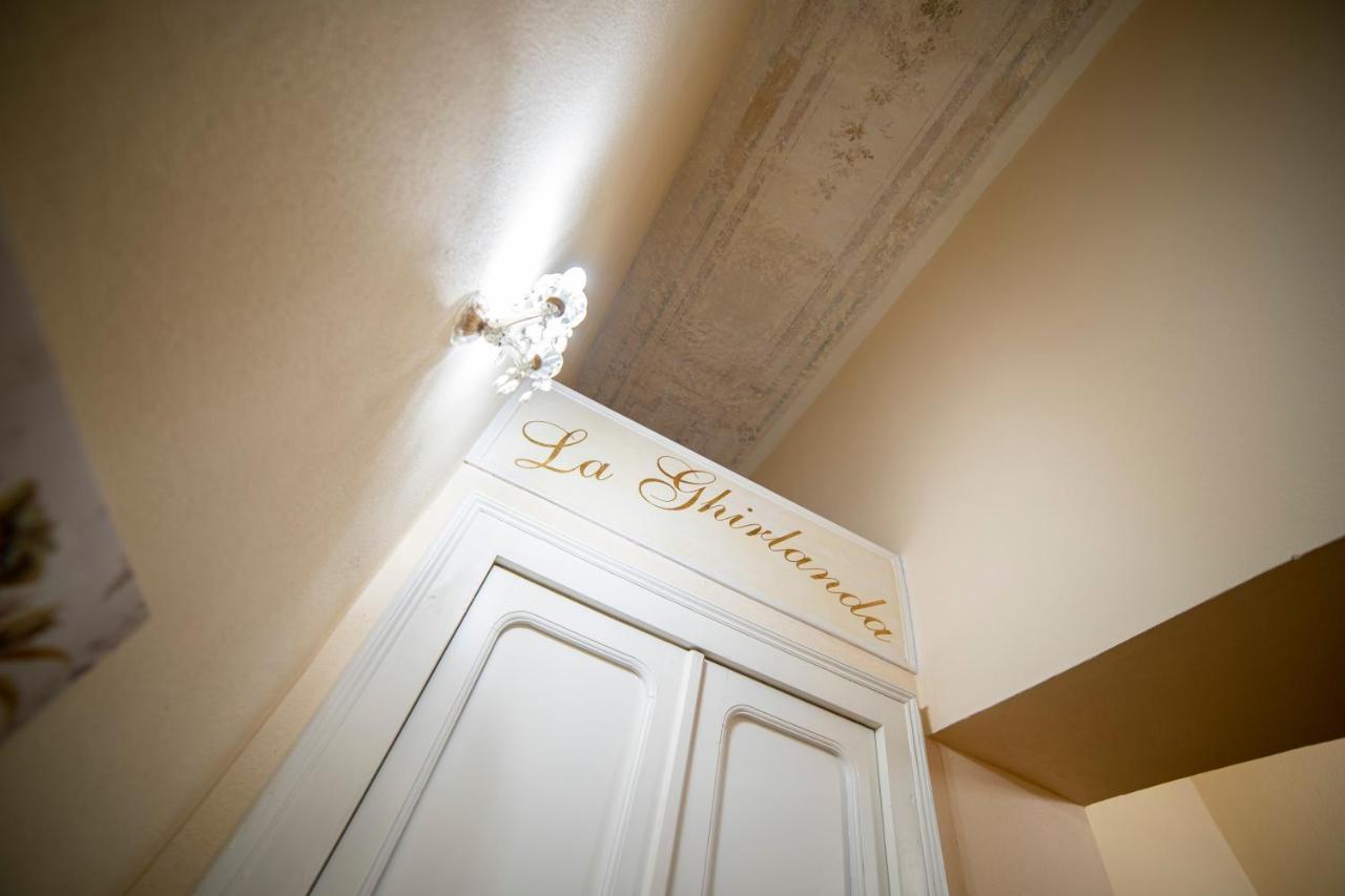 La Ghirlanda B&B 칼리아리 외부 사진